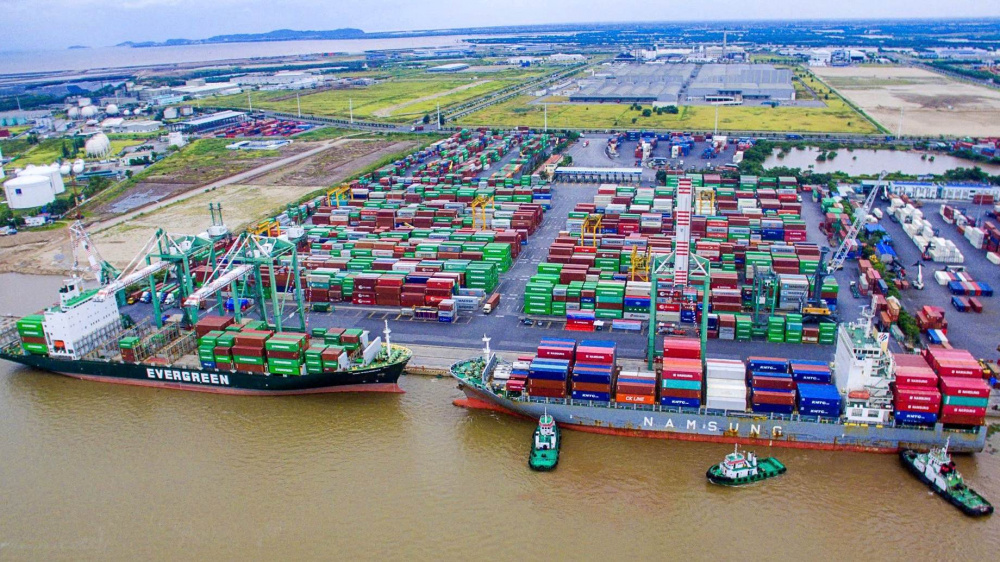 Loạt cảng kinh doanh thuận lợi, Container Việt Nam (VSC) báo lãi nửa đầu năm tăng 54%